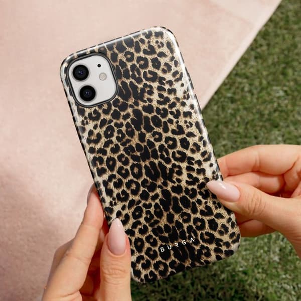 Coque för iPhone 12 och 12 Pro Elegant Mönster Player Burga Brun