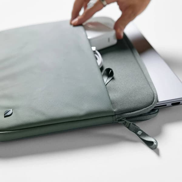 Laptopfodral Incase INCO400718-SIV Persimon