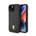 Pikkukuva 1 / 2: FerrariCarbonMetalLogoMagSafe-koteloiPhone15:lle(musta)