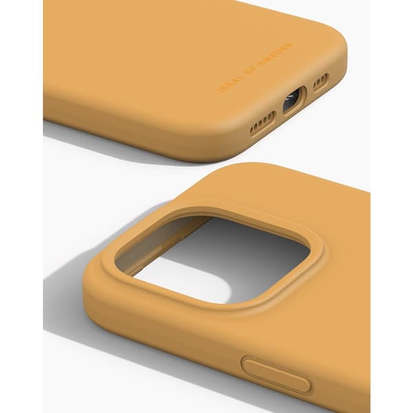 Ideal of Sweden iPhone 15 Pro Cover Silicone Case MagSafe Apricot