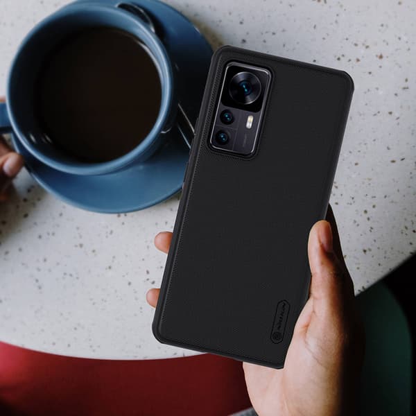 Nillkin Frosted Pro -kotelo Xiaomi 12T:lle (musta)