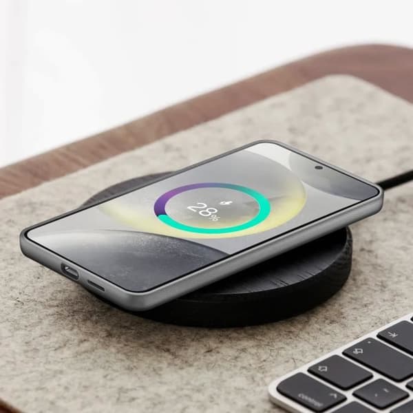 Skyddsfodral - Kindsuit - Samsung Galaxy S25 - Äkta Läder - Stötsäker - Ergonomisk