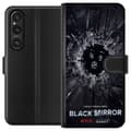Miniatyrbild 1 av 3: Sony Xperia 1 VI Plånboksfodral Black Mirror Sci-Fi Netflix Serie Dystopi Teknik Cyberpunk Mörkt TV Spelmotiv