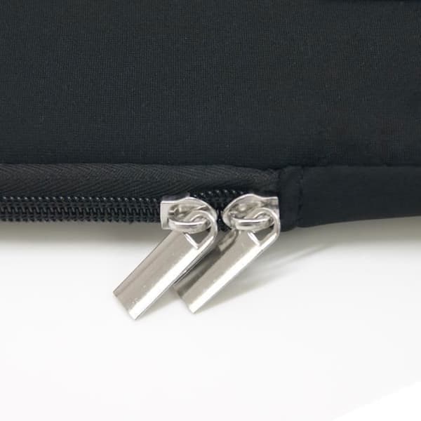 Laptopfodral - WAYTEX - Universal upp till 15,6 tum - Mjuk neopren - Svart