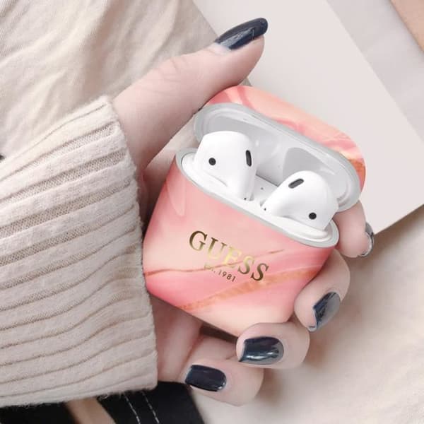 Guess Marble Pattern Halvstyv Silikon AirPods Fodral - Rosa