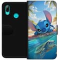 Miniatyrbild 1 av 3: Huawei P smart 2019 Plånboksfodral Stitch med sköldpadda – söt blå alien i tropisk strandmiljö från Disney