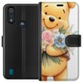 Miniatyrbillede 1 af 3: Motorola Moto E6i Tegnebogsetui Nalle Puh med blomster - klassisk børnefavorit i en blomstrende forårs miljø