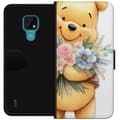 Miniatyrbild 1 av 3: Motorola Moto E7 Plånboksfodral Nalle Puh med blommor – klassisk barnfavorit i blommande vårmiljö