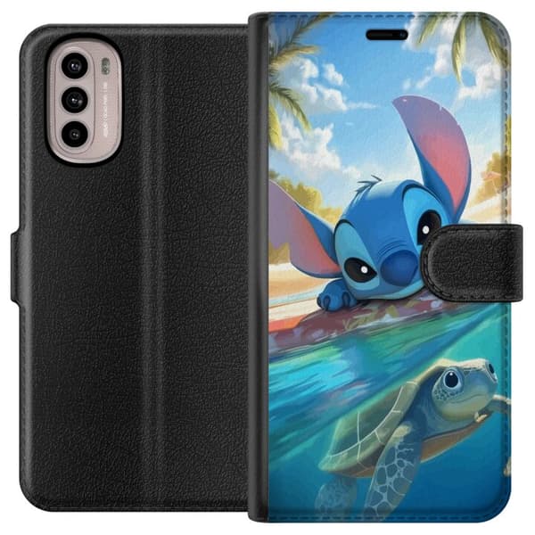 Motorola Moto G31 Tegnebogsetui Stitch med skildpadde - sød blå alien i tropisk strandmiljø fra Disney