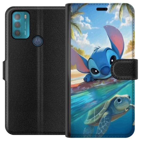 Motorola Moto G50 Plånboksfodral Stitch med sköldpadda – söt blå alien i tropisk strandmiljö från Disney