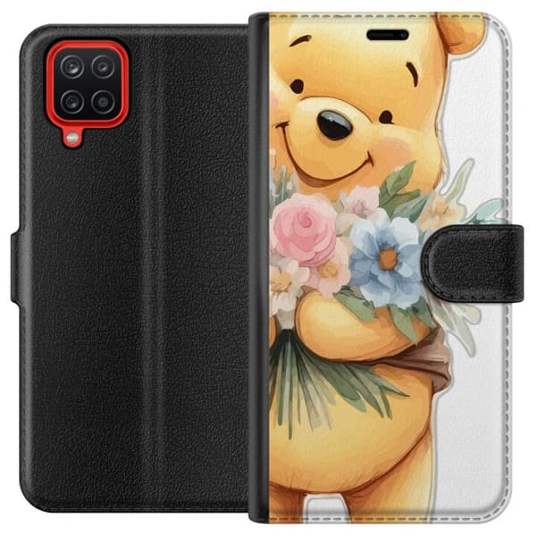 Samsung Galaxy A12 Lommeboketui Nalle Puh med blomster - klassisk barnefavoritt i en blomstrende vår miljø