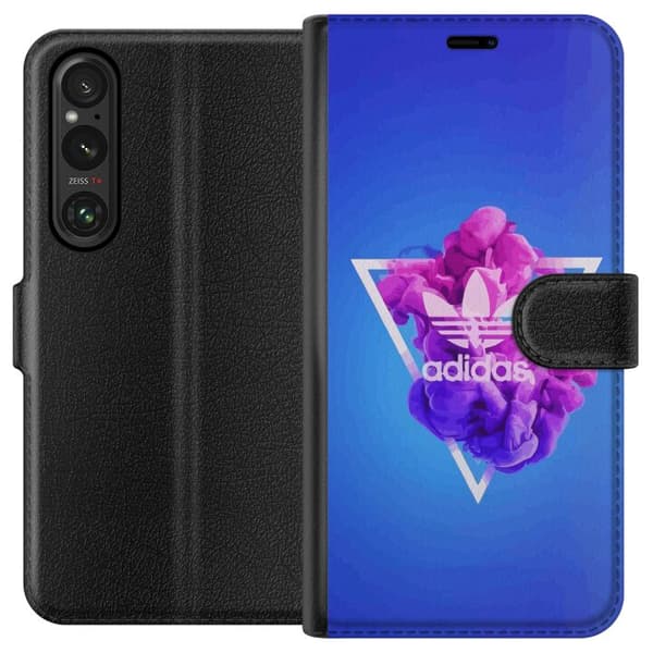 Sony Xperia 1 V Lommeboketui Adidas-inspirert blått design - sporty motiv med retro vibe i blåtoner