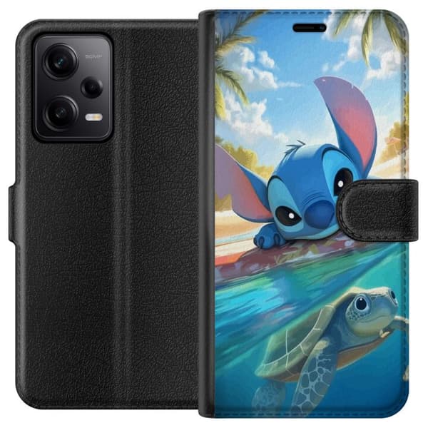 Xiaomi Redmi Note 12 Pro Tegnebogsetui Stitch med skildpadde - sød blå alien i tropisk strandmiljø fra Disney