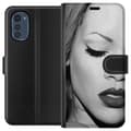 Miniatyrbillede 1 af 3: Motorola Moto E32s Tegnebogsetui Rihanna – Aesthetic Edit 2025