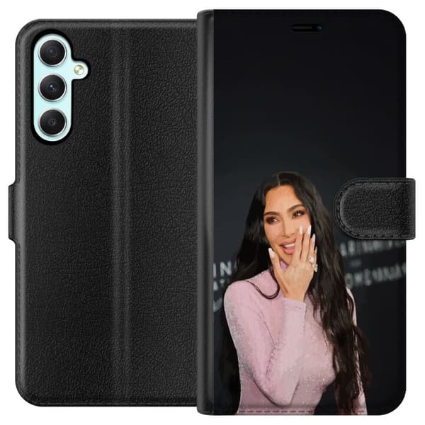 Samsung Galaxy A34 Tegnebogsetui Kim Kardashian – Trending Outfits 2025