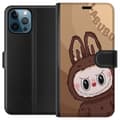 Miniatyrbilde 1 av 3: Apple iPhone 12 Pro Lommeboketui Labubu Sky Kosebamse - Hvit og Blå Design med Søt Stil