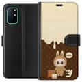 Miniatyrbild 1 av 3: OnePlus 8T Plånboksfodral Labubu Blue Chill – Blå toner och lugnt uttryck