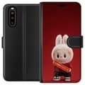 Pikkukuva 1 / 3: Sony Xperia 10 II Lompakkokotelo Pop Mart The Monsters Labubu Onnea Vinyl Nukke