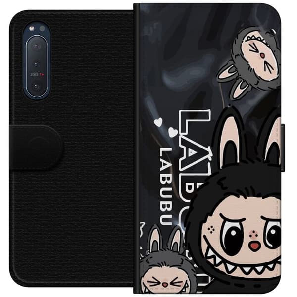 Sony Xperia 5 II Tegnebogsetui <nl>Labubu Black Energy - Sort mønster i gade stil