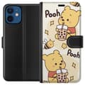Miniatyrbild 1 av 3: Apple iPhone 12  Plånboksfodral Nalle Pooh Style – klassiskt björnmotiv i ny tolkning