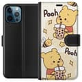 Miniatyrbillede 1 af 3: Apple iPhone 12 Pro Max Tegnebogsetui Nalle Pooh-stil - klassisk bjørnemotiv i en ny fortolkning