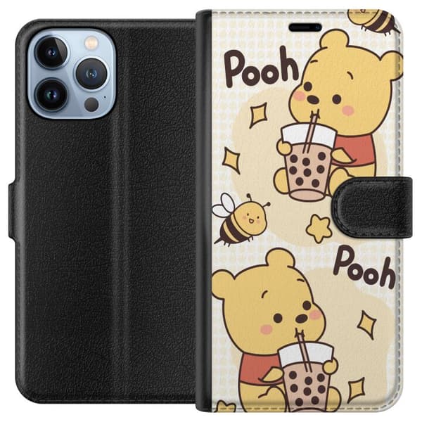 Apple iPhone 13 Pro Max Tegnebogsetui Nalle Pooh-stil - klassisk bjørnemotiv i en ny fortolkning
