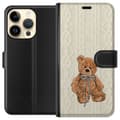 Miniatyrbilde 1 av 3: Apple iPhone 15 Pro Lommeboketui Liten Bamse – klassisk bamse i enkel design