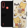 Miniatyrbilde 1 av 3: Motorola Moto E7 Power Lommeboketui Nalle Pooh stil - klassisk bjørnemotiv i en ny tolkning