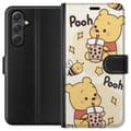 Miniatyrbillede 1 af 3: Samsung Galaxy A05s Tegnebogsetui Nalle Pooh-stil - klassisk bjørnemotiv i en ny fortolkning