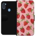 Miniatyrbild 1 av 3: Samsung Galaxy A11 Plånboksfodral Strawberry Dreams – jordgubbsmönster i retrostil