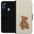 Miniatyrbild 1 av 3: Samsung Galaxy A11 Plånboksfodral Liten Nalle – klassisk nalle i enkel design