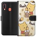 Pikkukuva 1 / 3: Samsung Galaxy A20e Lompakkokotelo Nalle Pooh - klassinen karhumotiivi uudessa tulkinnassa