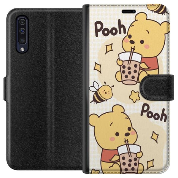 Samsung Galaxy A50 Lompakkokotelo Nalle Pooh - klassinen karhumotiivi uudessa tulkinnassa