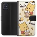 Miniatyrbild 1 av 3: Samsung Galaxy A51 Plånboksfodral Nalle Pooh Style – klassiskt björnmotiv i ny tolkning