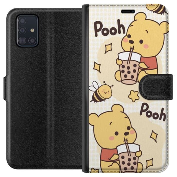 Samsung Galaxy A51 Plånboksfodral Nalle Pooh Style – klassiskt björnmotiv i ny tolkning