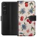 Miniatyrbild 1 av 3: Sony Xperia 1 V Plånboksfodral Bär & Blommor – mönster med blå blommor och skogsbär