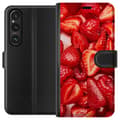 Miniatyrbild 1 av 3: Sony Xperia 1 V Plånboksfodral Jordgubbsmönster – sött motiv med sommarkänsla
