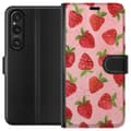 Miniatyrbild 1 av 3: Sony Xperia 1 V Plånboksfodral Strawberry Dreams – jordgubbsmönster i retrostil
