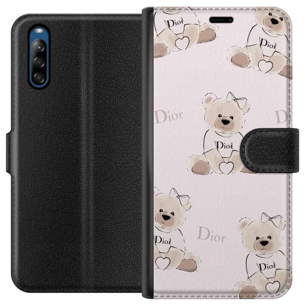 Sony Xperia L4 Plånboksfodral Teddy Dior Vibes – lyxig nalle i fashionstil