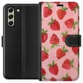 Miniatyrbild 1 av 3: Samsung Galaxy S21 FE 5G Plånboksfodral Strawberry Dreams – jordgubbsmönster i retrostil