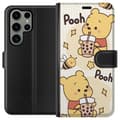 Miniatyrbild 1 av 3: Samsung Galaxy S23 Ultra Plånboksfodral Nalle Pooh Style – klassiskt björnmotiv i ny tolkning