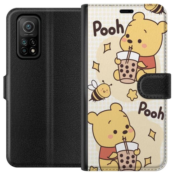 Xiaomi Mi 10T Pro 5G Lompakkokotelo Nalle Pooh - klassinen karhumotiivi uudessa tulkinnassa