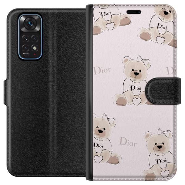 Xiaomi Redmi Note 11 Plånboksfodral Teddy Dior Vibes – lyxig nalle i fashionstil