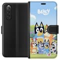 Miniatyrbilde 1 av 3: Sony Xperia 10 V Lommeboketui Bluey mobildeksel med hele familien i fargerikt design