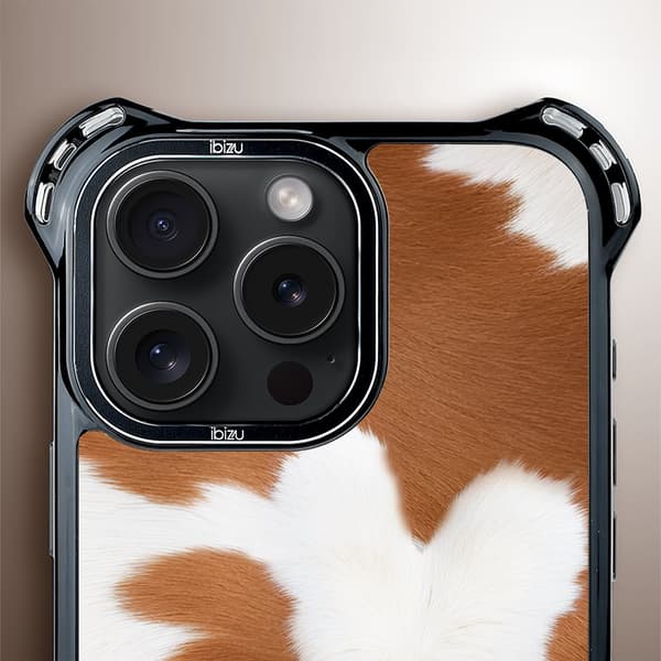 iPhone 14 Pro Max cover IBIZU DropGuard Ultra med MagSafe, Call of Nature, Alpine Cow