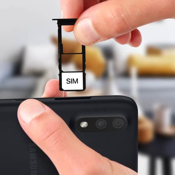 Samsung Galaxy A01 Kortfack 2x Nano SIM och Micro SD Ersättning Svart Svart