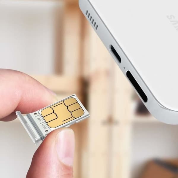 Ersättningsfack för SIM-kort - Samsung Galaxy S21 FE - Vit - 2 Nano SIM-kortplatser - CE- och RoHS-kompatibel
