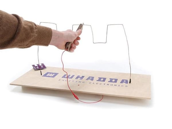 Whadda Badrum av Tape-o-Tronics för 2 DIY-nervspel, inkluderar alla elektroniska komponenter och tillbehör.