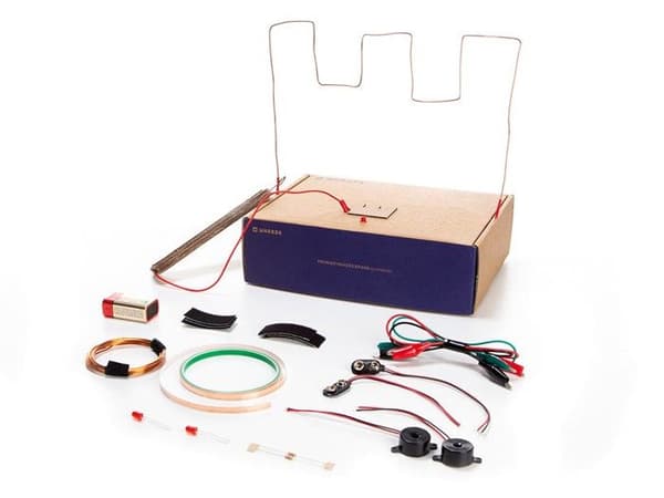 Whadda Badrum av Tape-o-Tronics för 2 DIY-nervspel, inkluderar alla elektroniska komponenter och tillbehör.