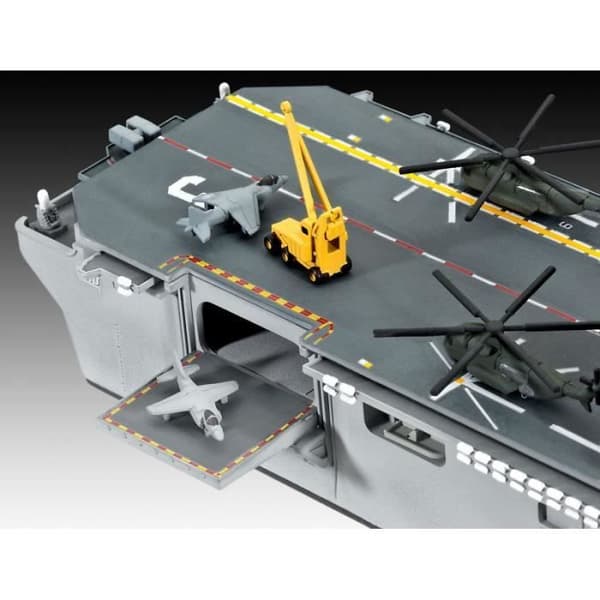 Revell TRANSPORTÖR DASSAUT USS WASP KLASS - 05178